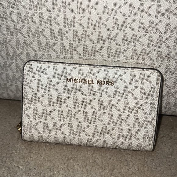 Michael Kors Tote and Wallet Set - Picture 2 of 7